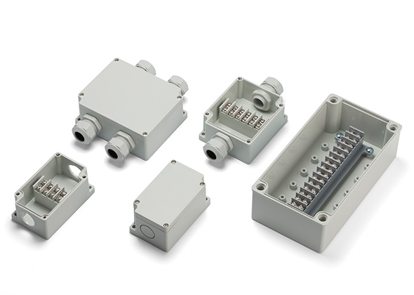 Use For Lighting & Power 4 X 13a Amp 3 Terminal Line Connector Junction Box .